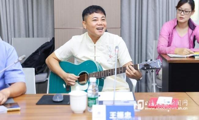 《更路簿》传承人做客上海海事大学，千年航海智慧助力海洋强国建设