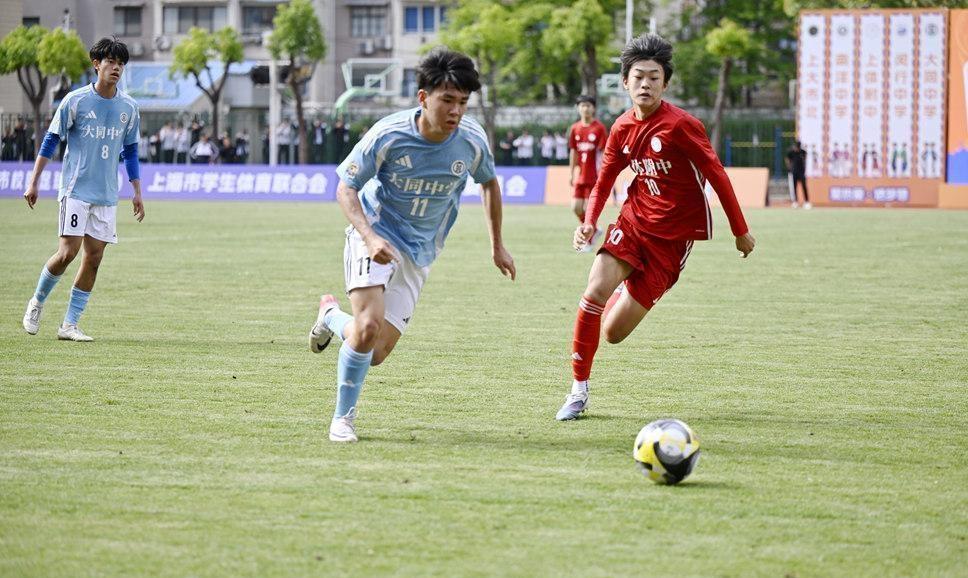 74支校园足球队绿茵争锋！2026上海高中足球联赛贯穿全年开赛