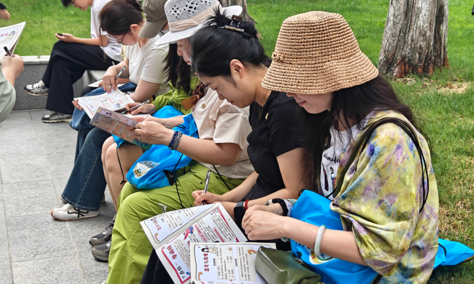 做课题、捐步数、制书签……陆家嘴街道这个社区在华东政法大学开启人文行走新模式