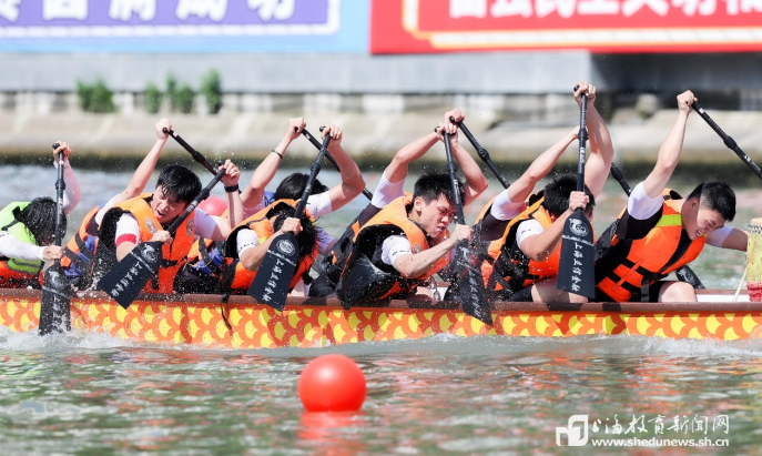健康第一·高校体育风采|从“一无所有”到“水上传奇”，上海立信水上运动俱乐部体教融合育新人